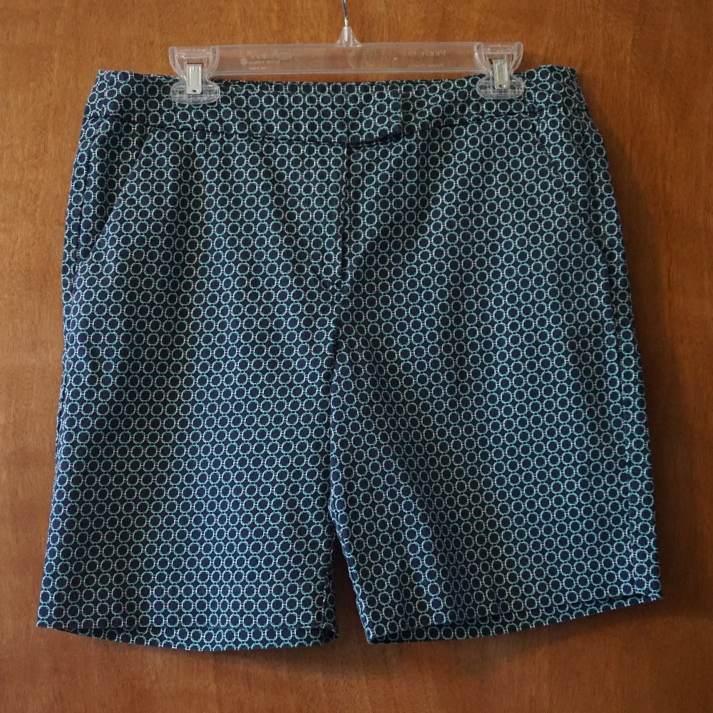 🍀 Kenar Bermuda Shorts (Size: 10)